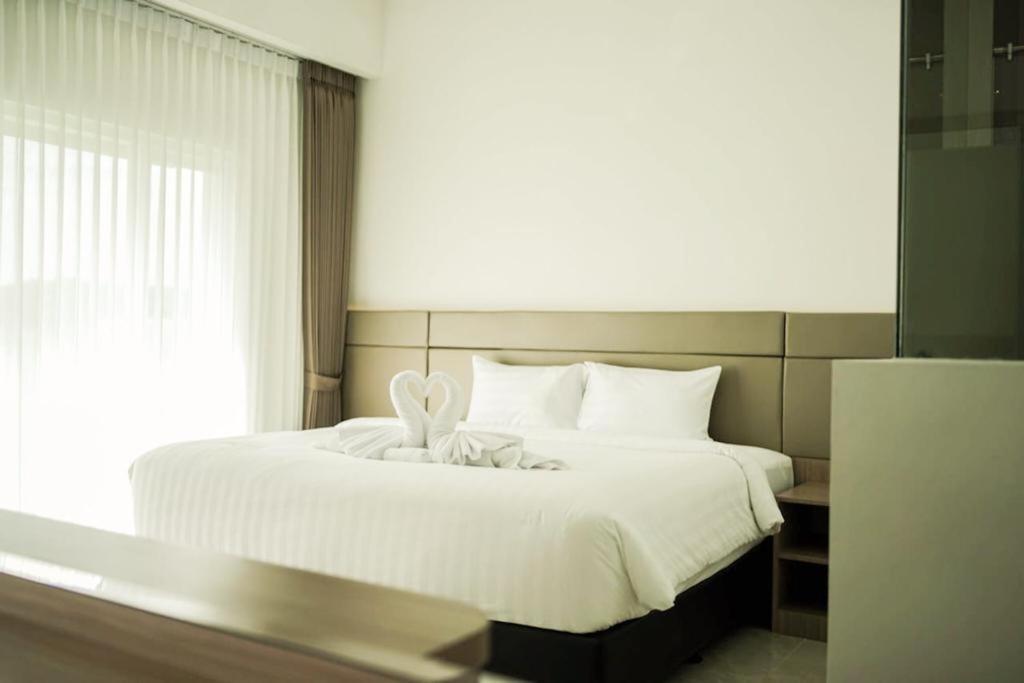 Grand Samota Hotel Sumbawa Exterior photo
