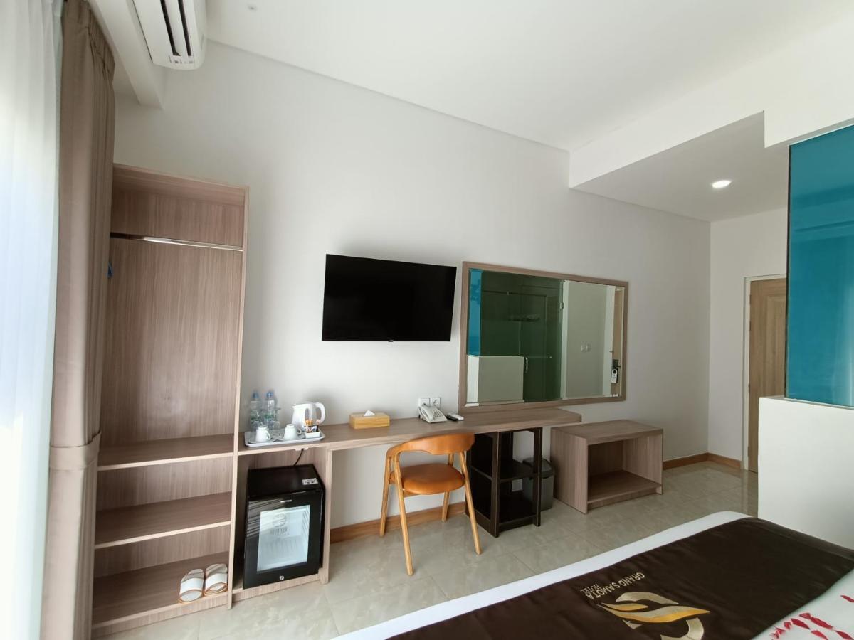 Grand Samota Hotel Sumbawa Exterior photo
